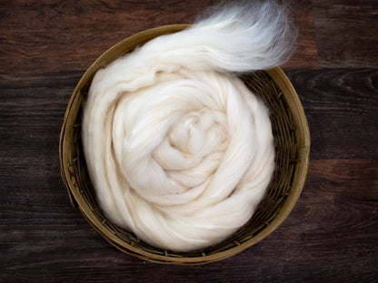 BFL / Silk Roving (combed top) for Spinning and Felting (4oz)
