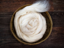 Load image into Gallery viewer, BFL / Silk Roving (combed top) for Spinning and Felting (4oz)
