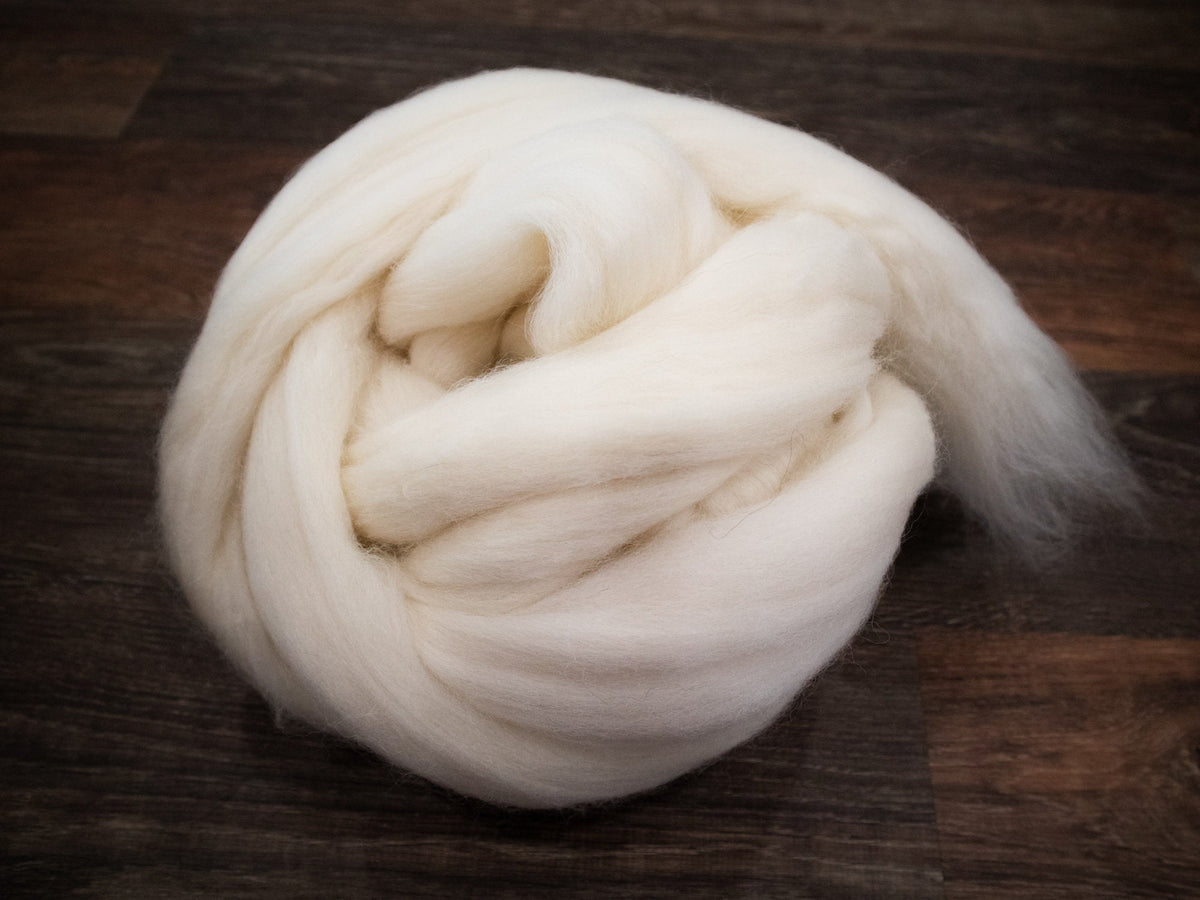 Shetland Wool - Natural White - (4oz) | Combed Top / Roving for Spinning and Felting