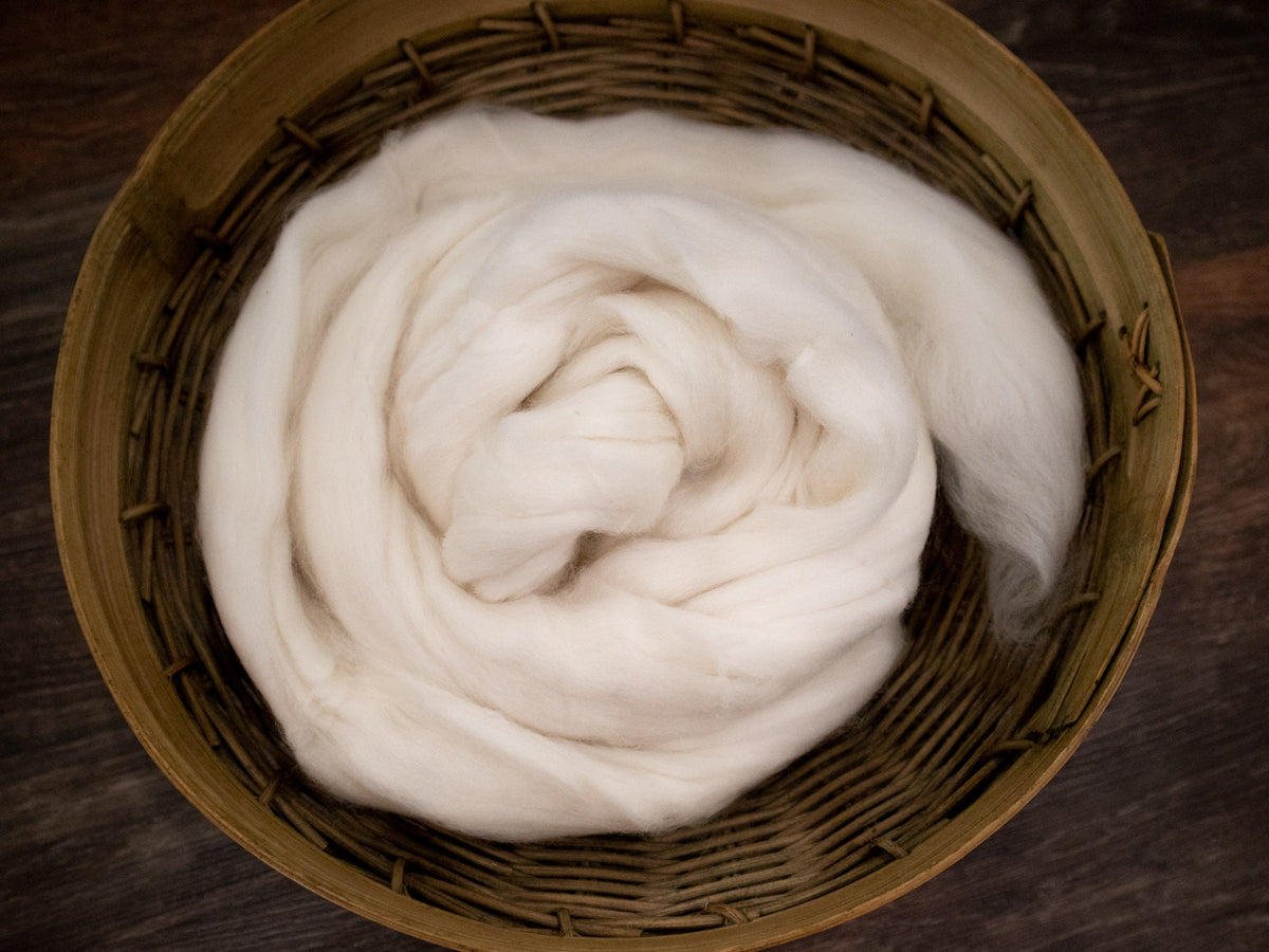 Undyed Merino Wool 23 Micron (4oz) | Combed Top / Roving for Spinning