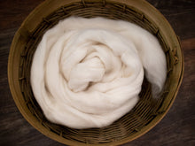 Load image into Gallery viewer, Undyed Merino Wool 21 Micron (4oz) | Combed Top / Roving for Spinning