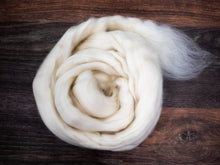 Load image into Gallery viewer, Falkland Wool (4oz) | Combed Top / Roving for Spinning and Felting