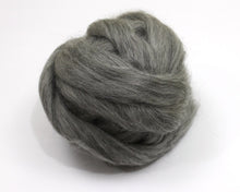 Load image into Gallery viewer, Icelandic Wool (4 oz) | Combed Top / Roving for Spinning and Felting