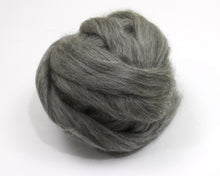 Load image into Gallery viewer, Icelandic Wool (4 oz) | Combed Top / Roving for Spinning and Felting