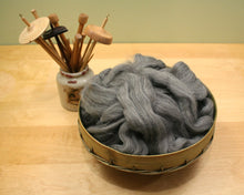 Load image into Gallery viewer, Shetland Wool - Natural Gray (4oz) | Combed Top / Roving for Spinning and Felting