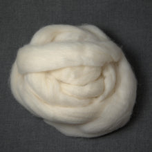 Load image into Gallery viewer, Cheviot Wool Top - Undyed Roving for Spinning (4oz)