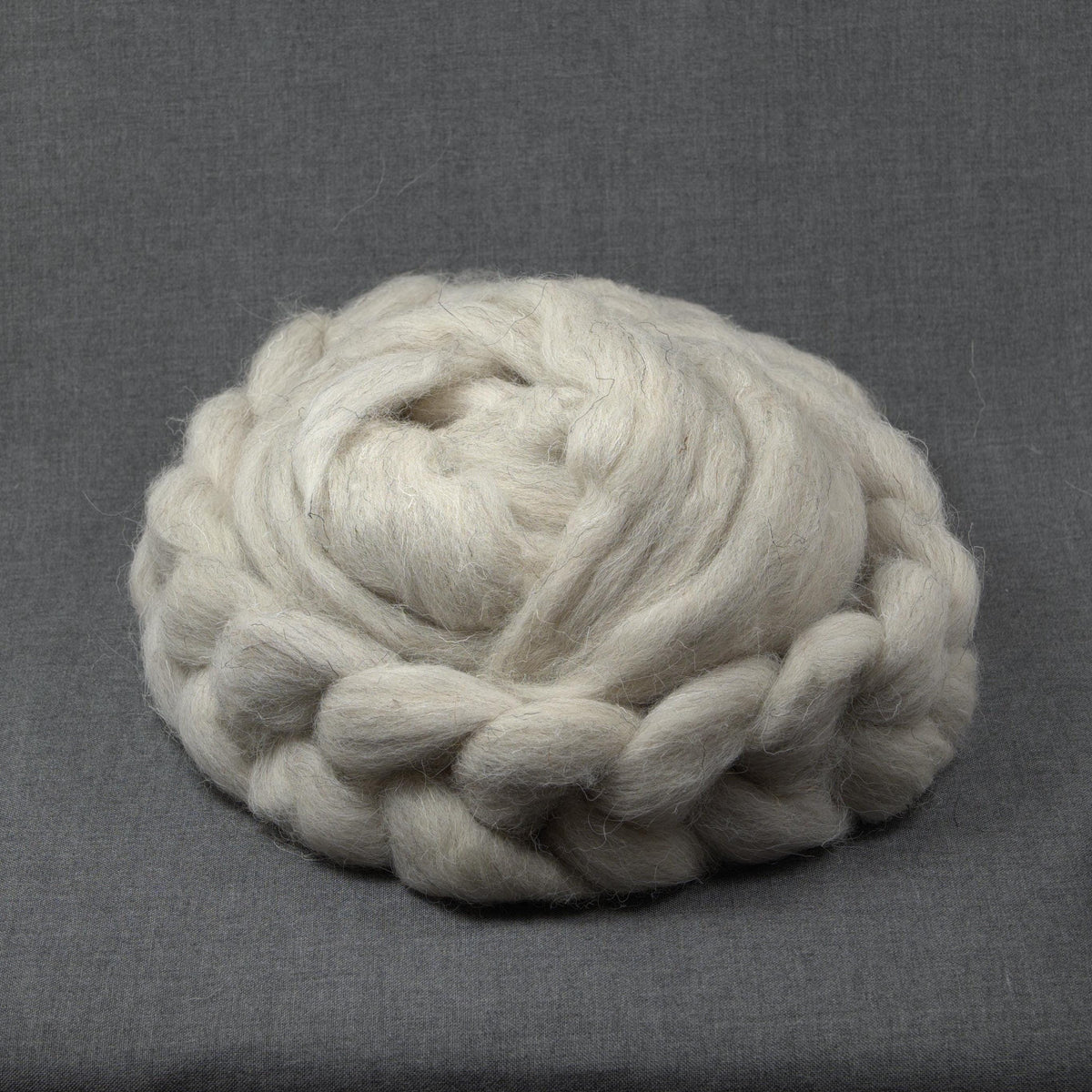 Gray Swaledale Wool Roving (4oz) | Combed Top / Roving for Spinning and Felting