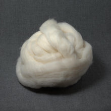 Load image into Gallery viewer, Cheviot Wool Top - Undyed Roving for Spinning (4oz)
