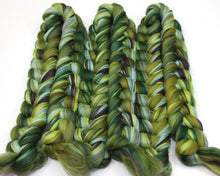Load image into Gallery viewer, Merino Wool (4oz) | Combed Top / Roving for Spinning and Felting