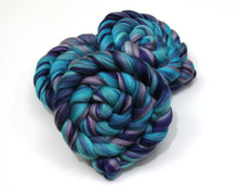 Load image into Gallery viewer, Merino Wool (4 oz) | Combed Top / Roving for Spinning and Felting