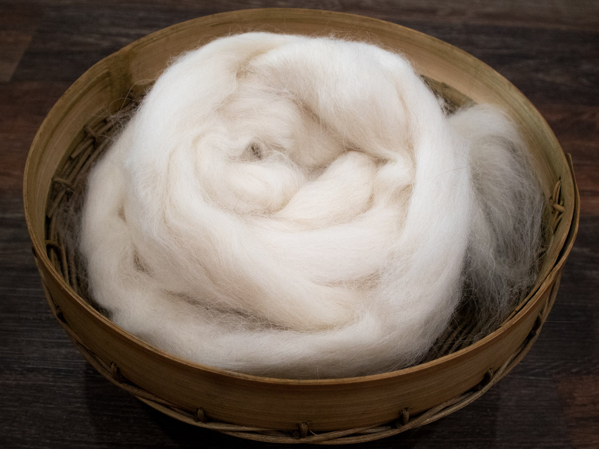 Icelandic Wool Combed Top, Natural White, Undyed, 4 oz, for Spinning and Felting