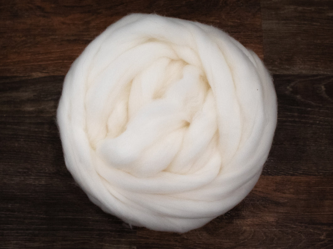 Cormo Wool (4 oz)
