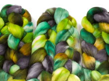 Load image into Gallery viewer, Polwarth Wool (4oz) | Combed Top / Roving for Spinning and Felting