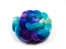 Load image into Gallery viewer, Targhee Wool (4oz) | Combed Top / Roving for Spinning and Felting